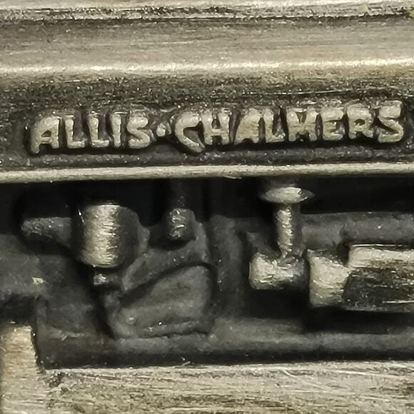 Vintage Speccast 1/64 scale Allis-Chalmers D-17 pewter display tractor - Picture 4 of 8